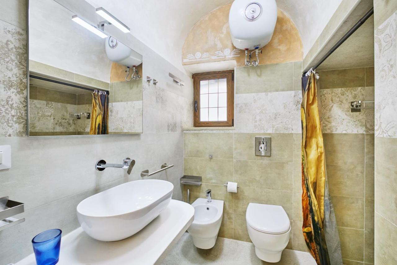 Centro Storico Rooms กัลลีโปลี ภายนอก รูปภาพ