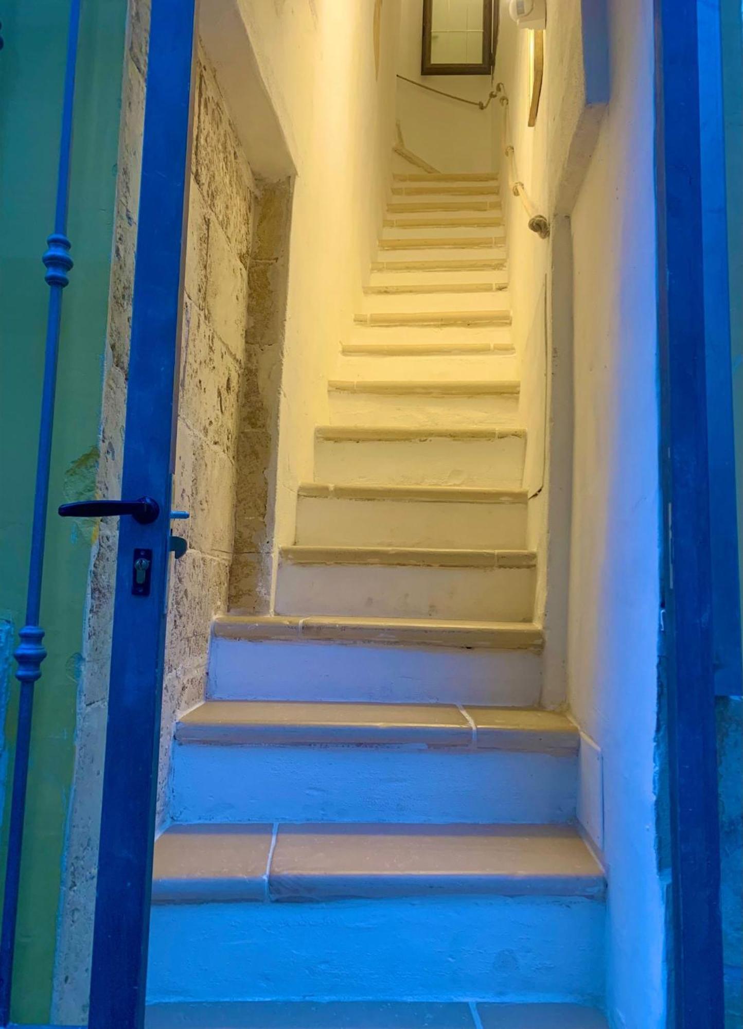 Centro Storico Rooms กัลลีโปลี ภายนอก รูปภาพ