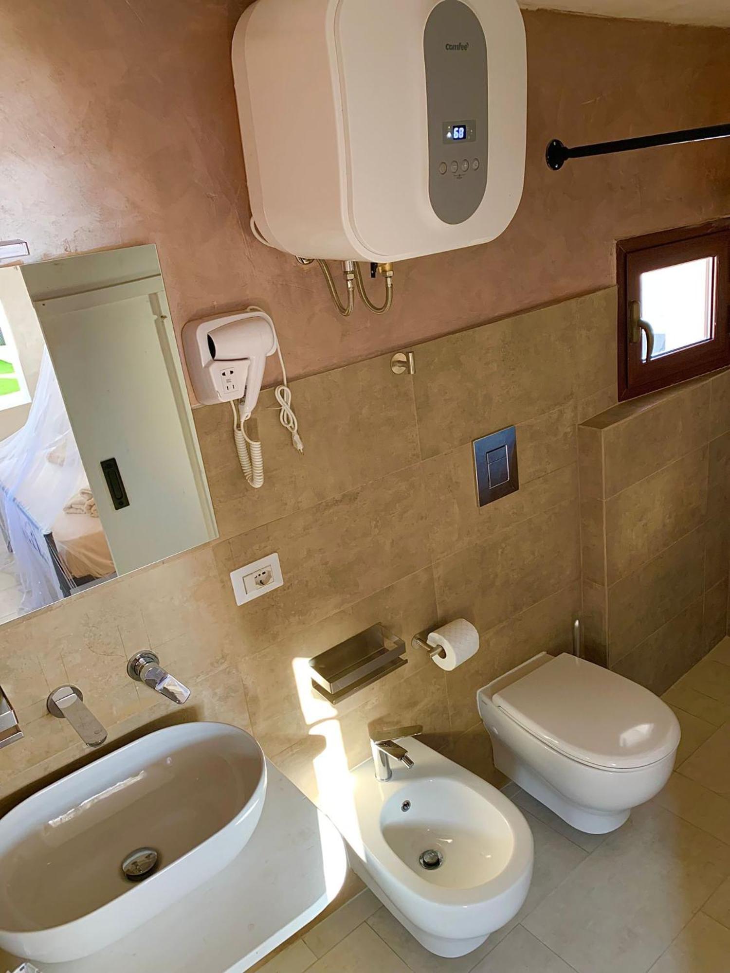 Centro Storico Rooms กัลลีโปลี ภายนอก รูปภาพ